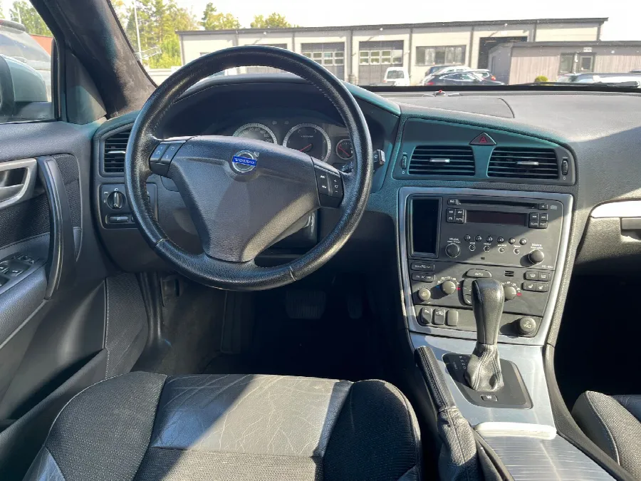 Volvo V70 2.4D Classic, Momentum II 2007, bild 7 av 12