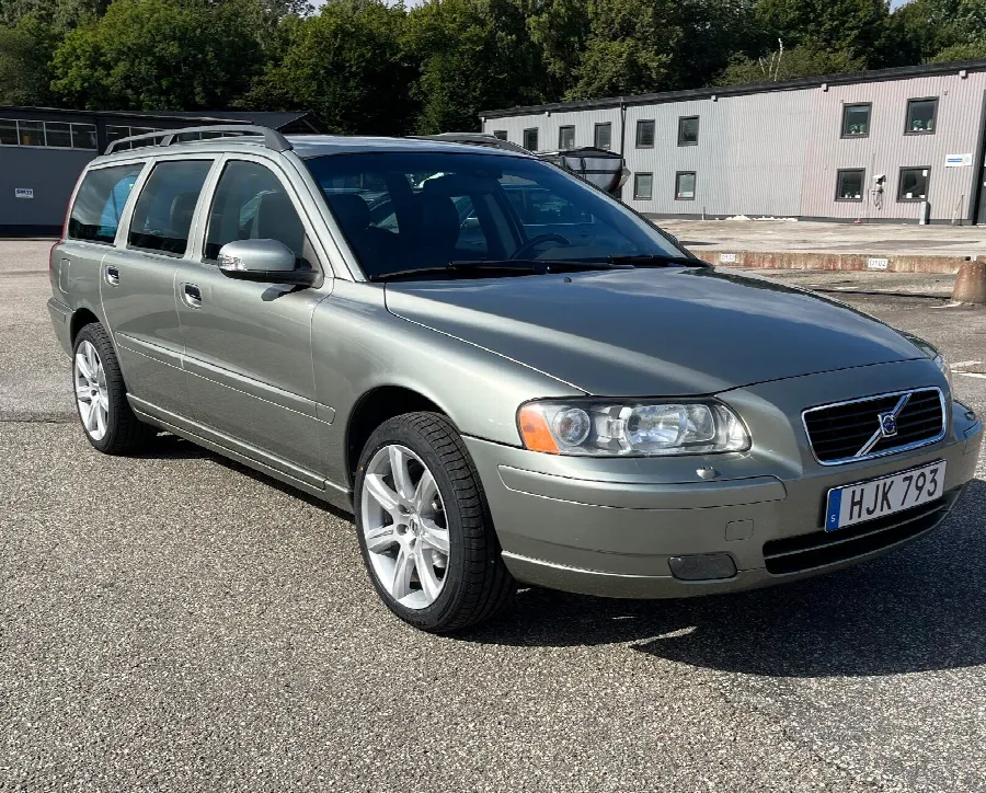 Volvo V70 2.4D Classic, Momentum II 2007, bild 2 av 12