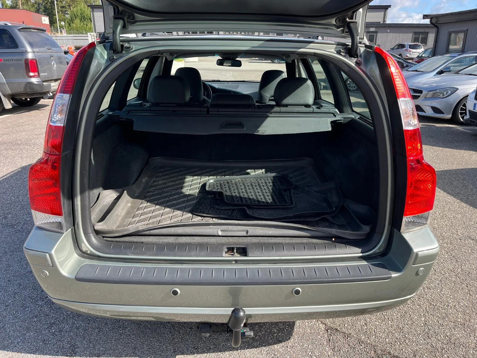 Volvo V70 2.4D Classic, Momentum II 2007, bild 5 av 12