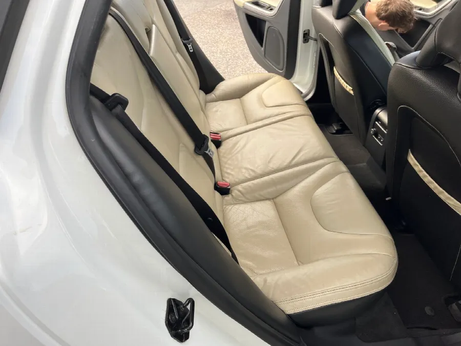Volvo V60 I 2011 T4 Powershift Summum, bild 8 av 12