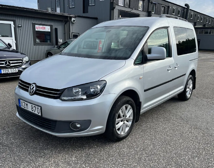 Volkswagen Caddy III 2012 1.6 TDI DPF, bild 1 av 11