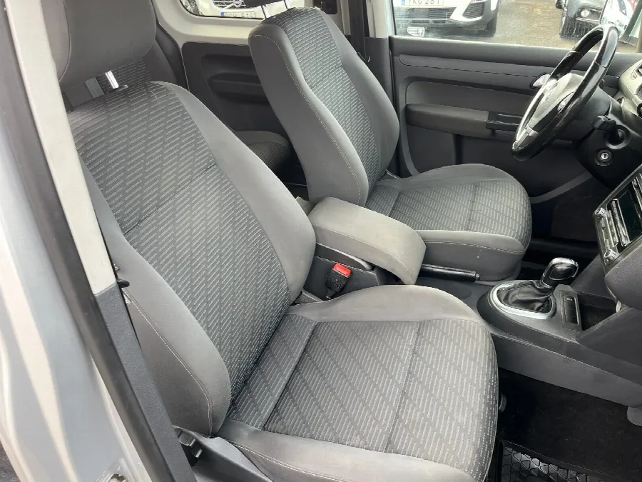 Volkswagen Caddy III 2012 1.6 TDI DPF, bild 7 av 11