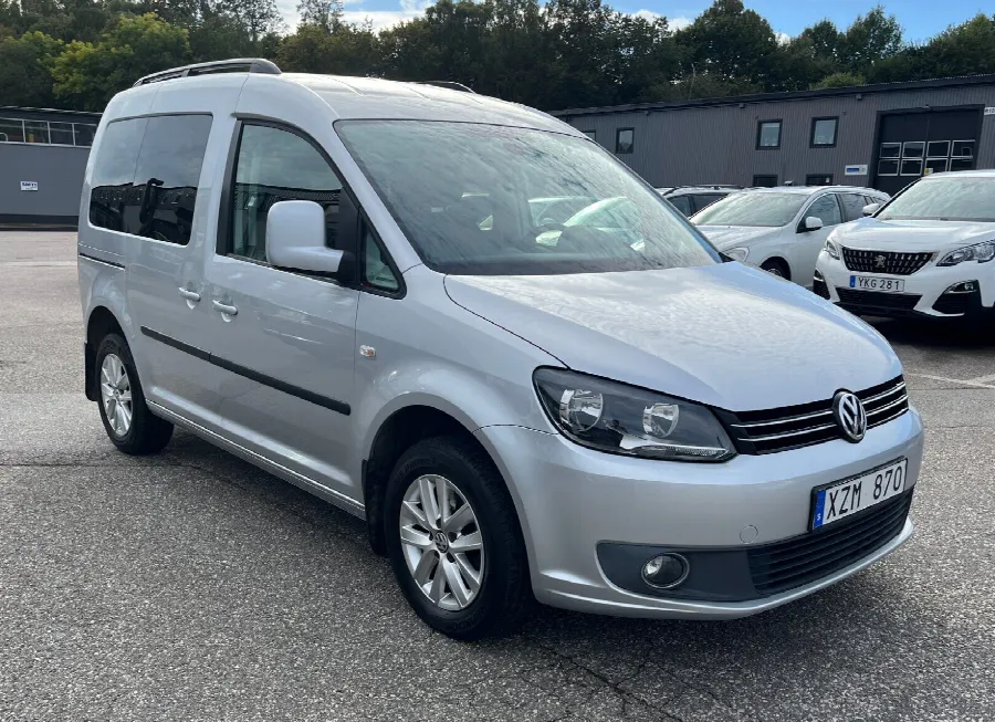 Volkswagen Caddy III 2012 1.6 TDI DPF, bild 2 av 11