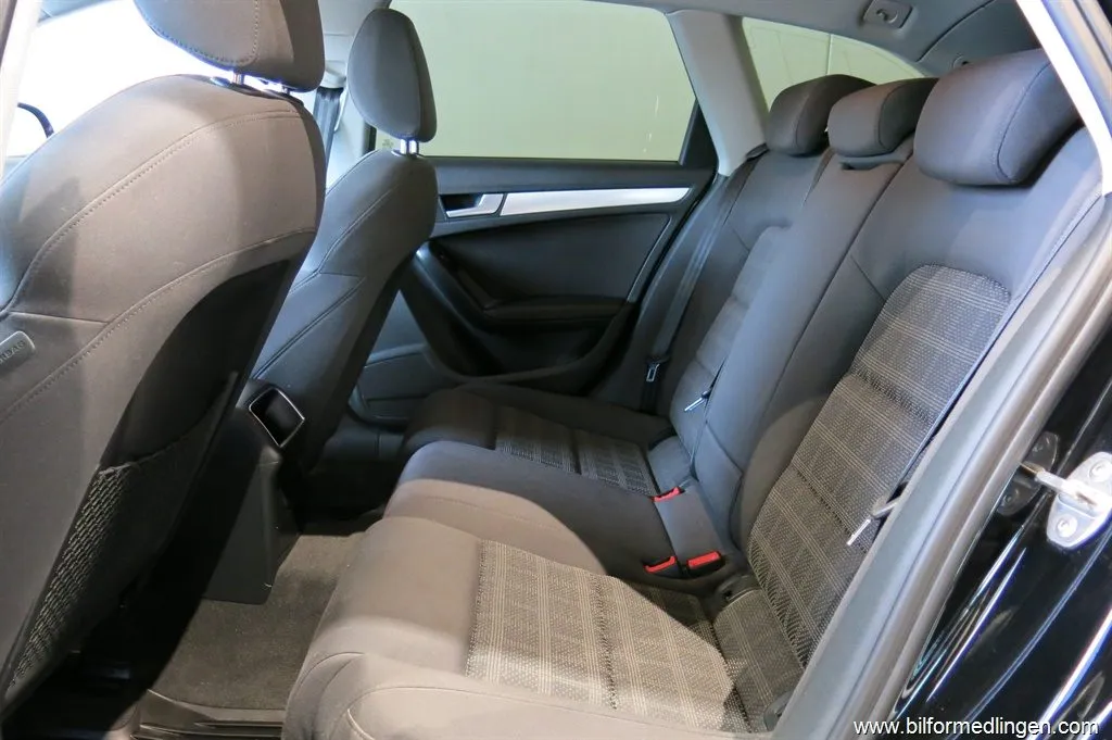 Audi A4 2.0 TDI Quattro 150hk S Line Drag, bild 11 av 12