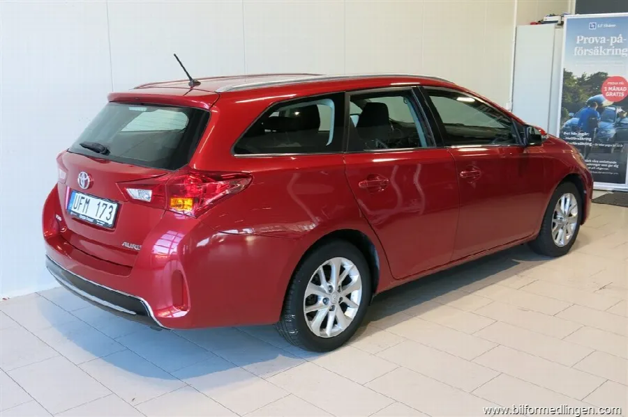 Toyota Auris 1.6 132hk V-Hjul ACC Backkamera, bild 5 av 12