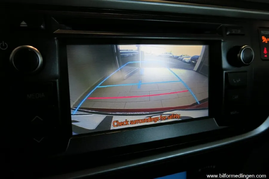 Toyota Auris 1.6 132hk V-Hjul ACC Backkamera, bild 12 av 12