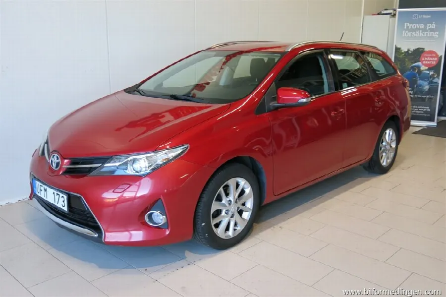 Toyota Auris 1.6 132hk V-Hjul ACC Backkamera, bild 4 av 12