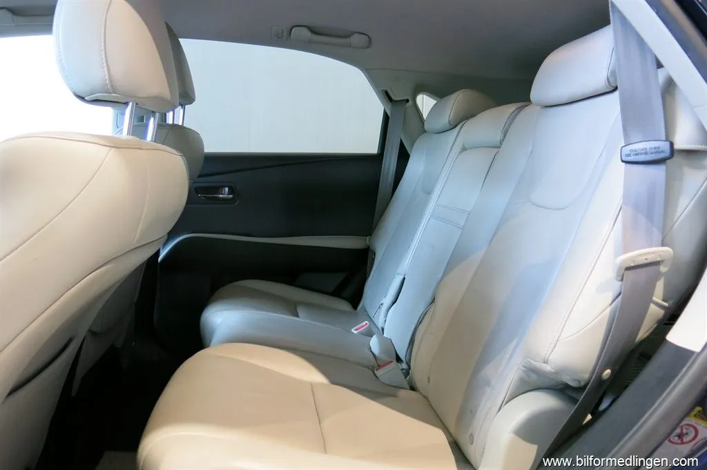 Lexus RX 450h AWD 299hk Drag V-Hjul Navi, bild 8 av 12