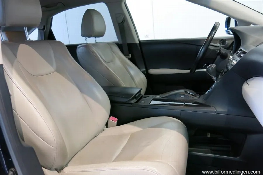 Lexus RX 450h AWD 299hk Drag V-Hjul Navi, bild 10 av 12
