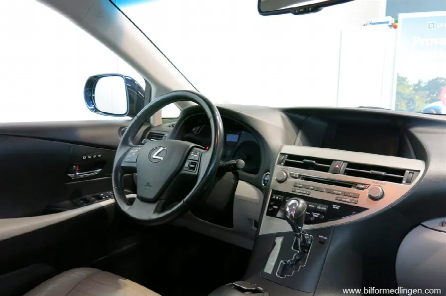 Lexus RX 450h AWD 299hk Drag V-Hjul Navi, bild 9 av 12