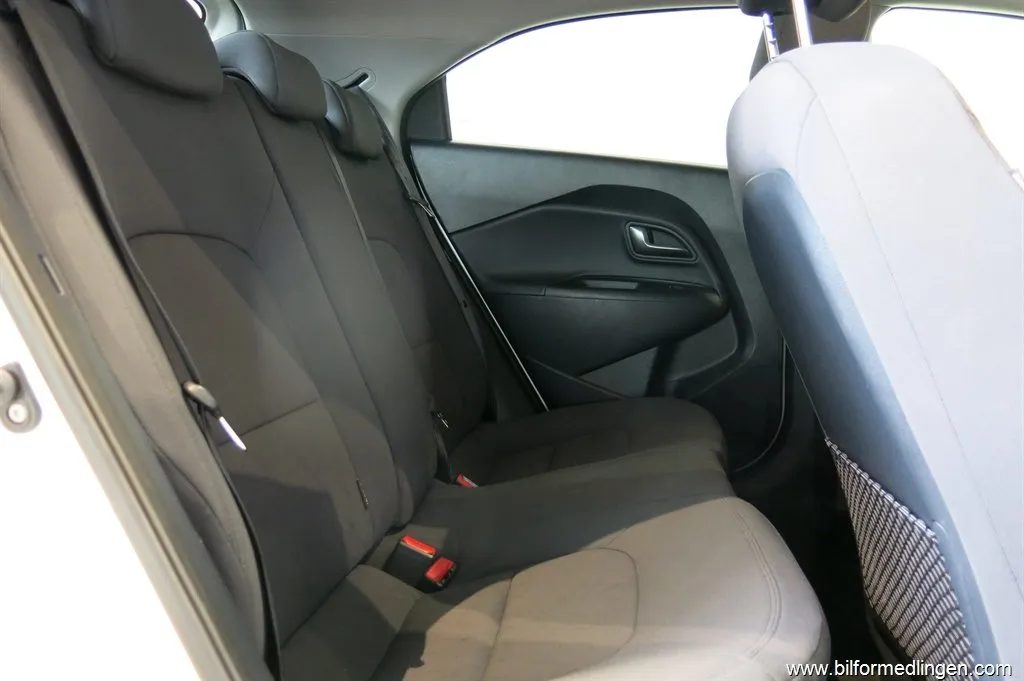 Kia Rio 1.2 CVVT 84hk AC V-Hjul, bild 10 av 12