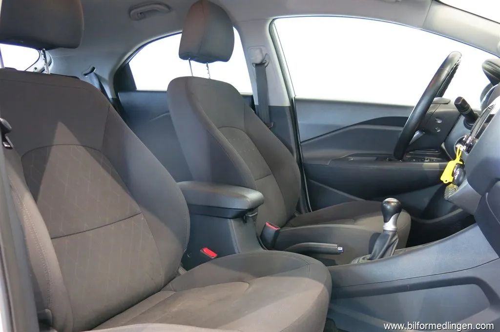 Kia Rio 1.2 CVVT 84hk AC V-Hjul, bild 9 av 12