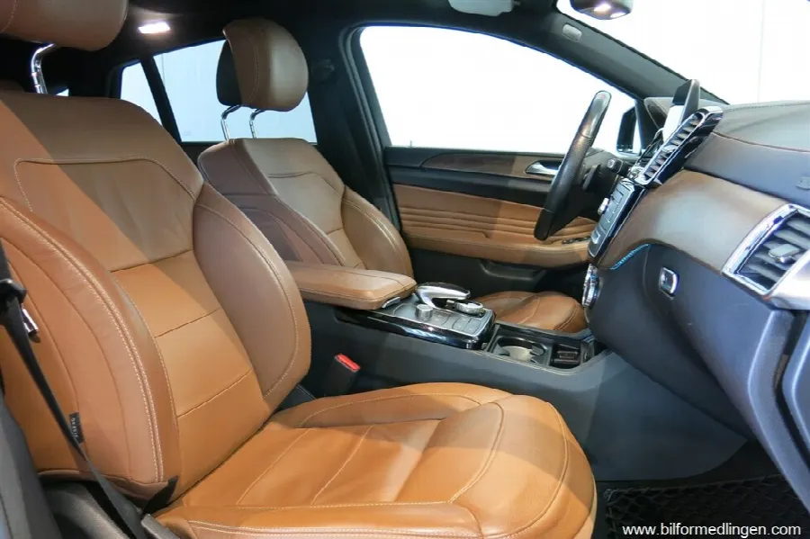 Mercedes-Benz GLE Coupé 350 d 4M 258hk AMG Drag Värmare Navi m.m, bild 7 av 12