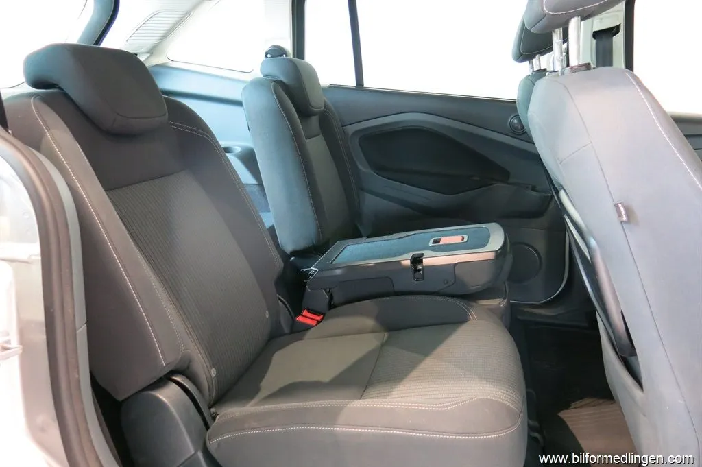 Ford Grand C-Max 2.0 TDCi 115hk Aut. 7 sits V-Hjul, bild 9 av 12