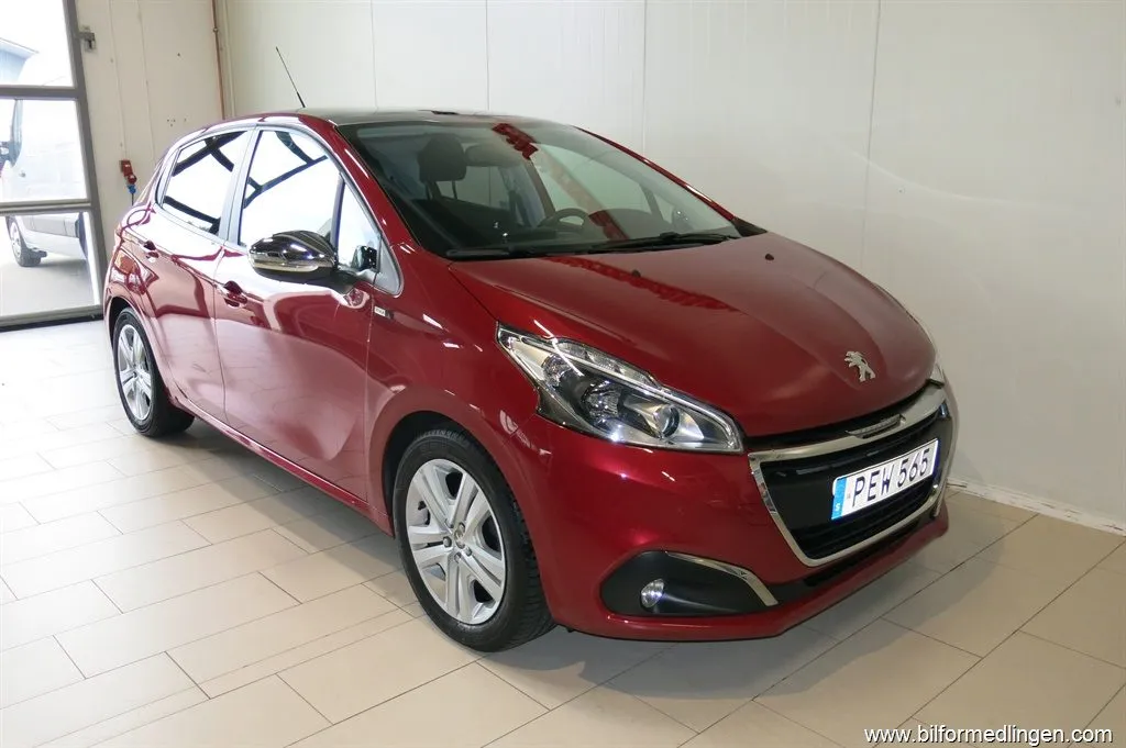 Peugeot 208 1.2 VTi 82hk ACC Panorama, bild 5 av 12