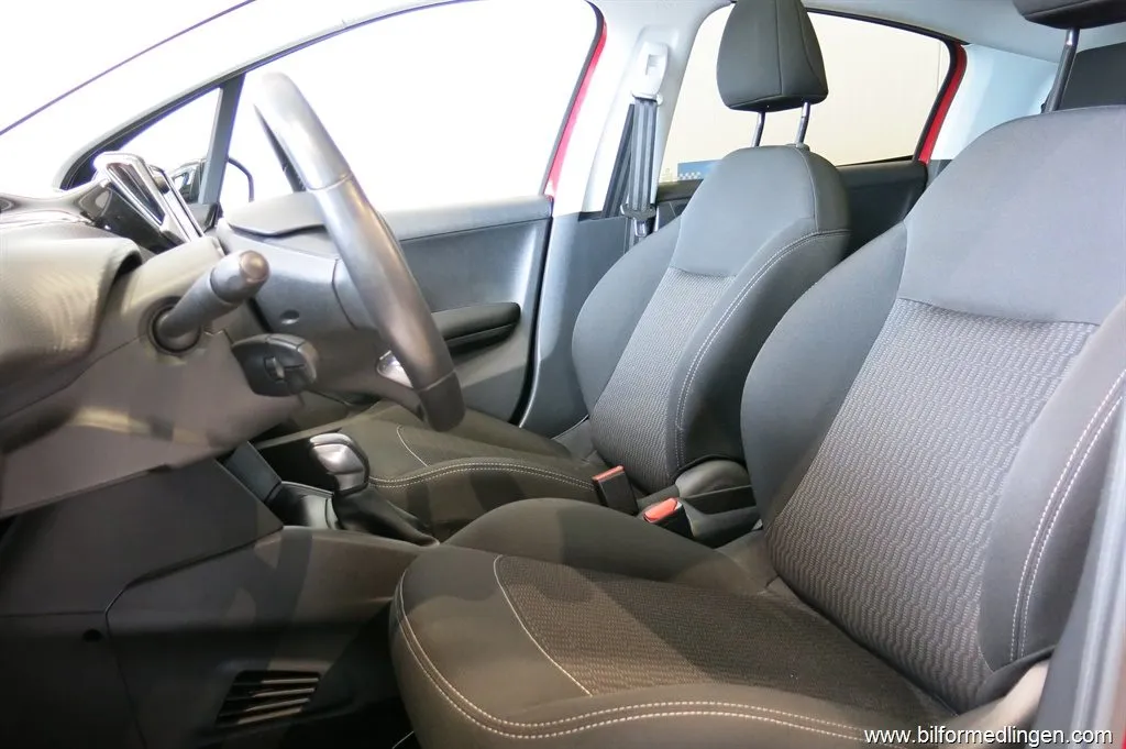 Peugeot 208 1.2 VTi 82hk ACC Panorama, bild 10 av 12