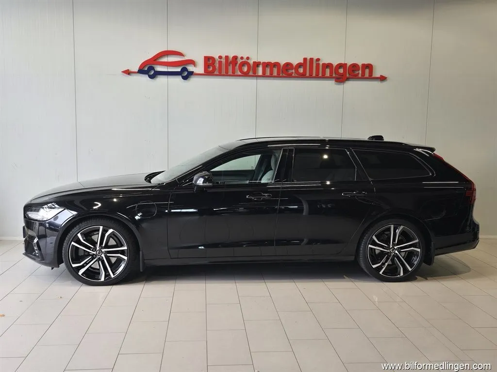 Volvo V90 T8 AWD 392hk R-Design B&W Drag Panorama m.m, bild 1 av 12