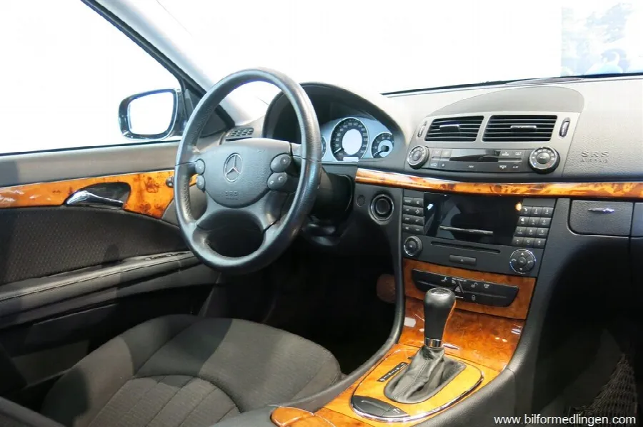 Mercedes-Benz E 350 272Hk Automat ACC, bild 9 av 12