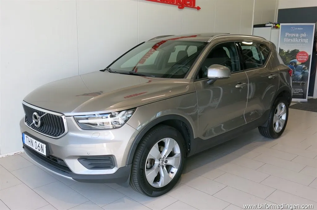 Volvo XC40 D3 150hk Momentum Drag Panorama V-Hjul, bild 3 av 12