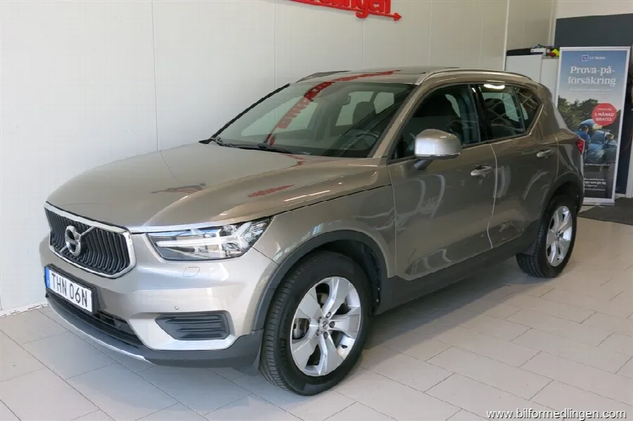 Volvo XC40 D3 150hk Momentum Drag Panorama V-Hjul, bild 3 av 12