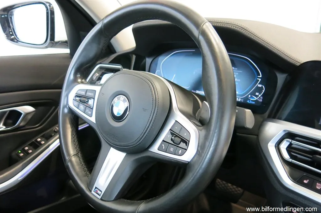 BMW 330e 292hk G20 Luxury Line Navi V-Hjul iPerformance, bild 10 av 12