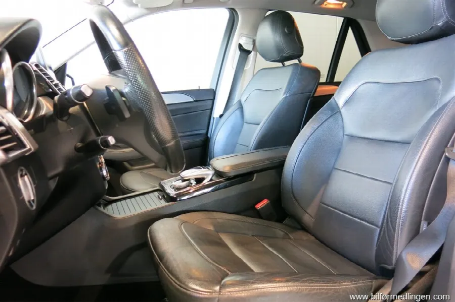 Mercedes-Benz GLE 250 d 4M 204hk Aut. AMG Line Drag V-Hjul Navi, bild 7 av 12