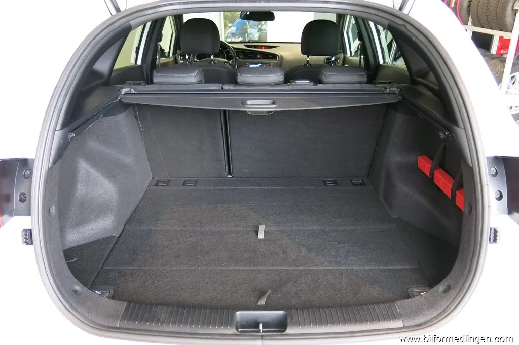 Kia Cee´d 1.6 GDI 135hk Aut. V-Hjul Navi, bild 12 av 12