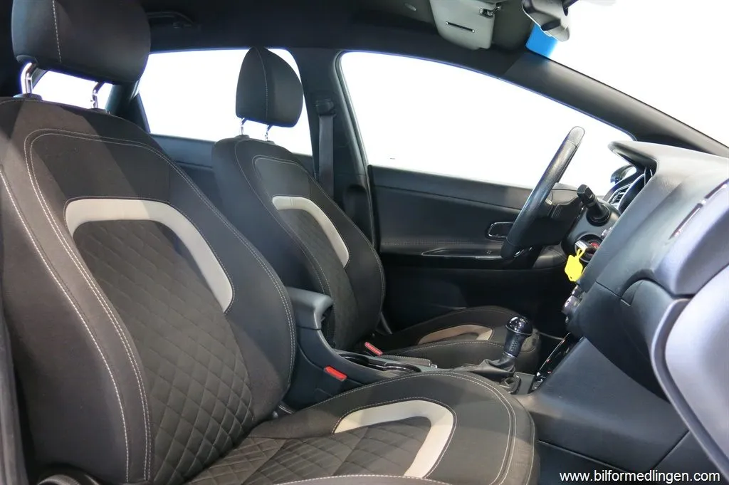 Kia Cee´d 1.6 GDI 135hk Aut. V-Hjul Navi, bild 7 av 12