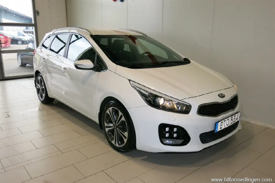 Kia Cee´d 1.6 GDI 135hk Aut. V-Hjul Navi, bild 3 av 12