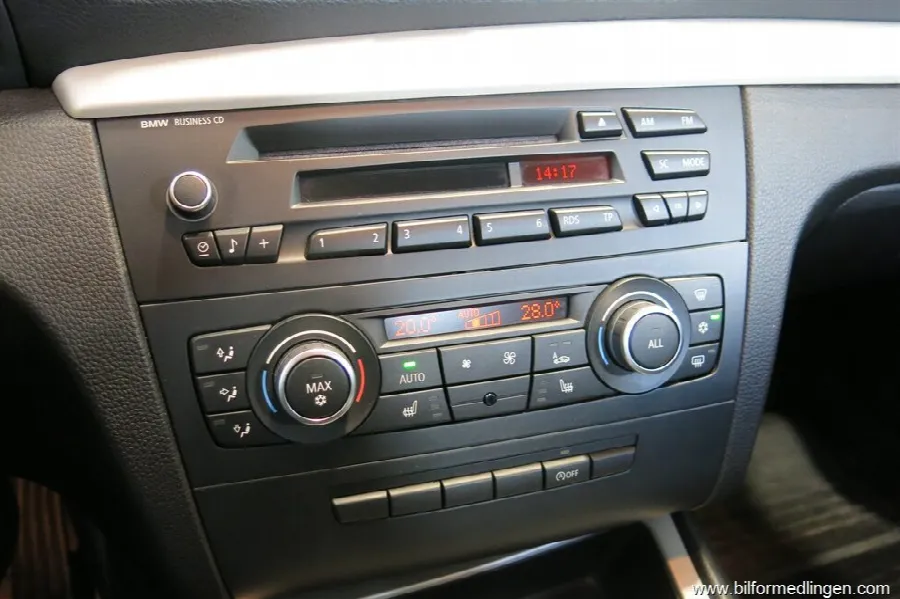 BMW 118 d 143hk Comfort V-Hjul, bild 10 av 12