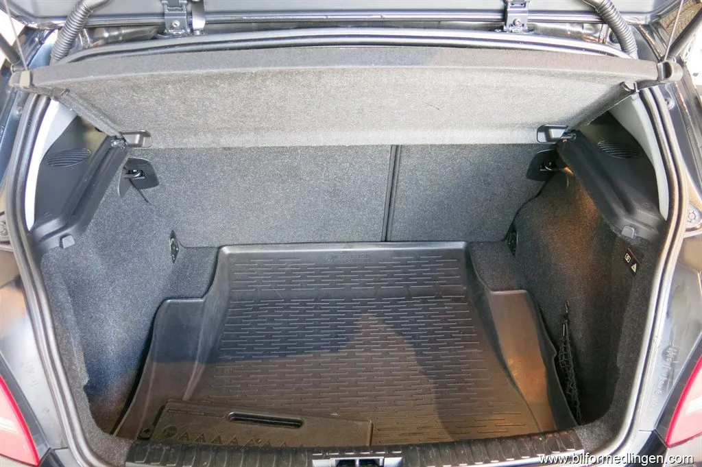 BMW 118 d 143hk Comfort V-Hjul, bild 11 av 12