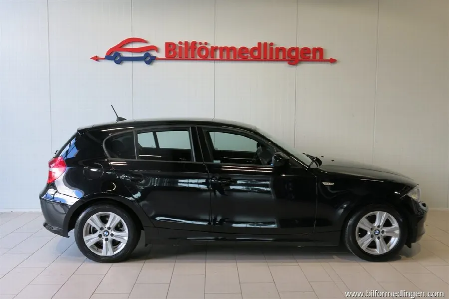 BMW 118 d 143hk Comfort V-Hjul, bild 2 av 12