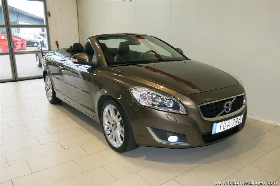 Volvo C70 CC D3 150hk Aut Summum Navi Skinn, bild 5 av 12