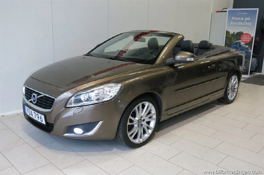 Volvo C70 CC D3 150hk Aut Summum Navi Skinn, bild 3 av 12