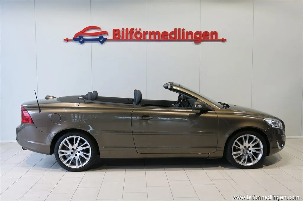 Volvo C70 CC D3 150hk Aut Summum Navi Skinn, bild 2 av 12