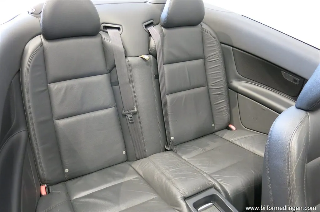 Volvo C70 CC D3 150hk Aut Summum Navi Skinn, bild 9 av 12