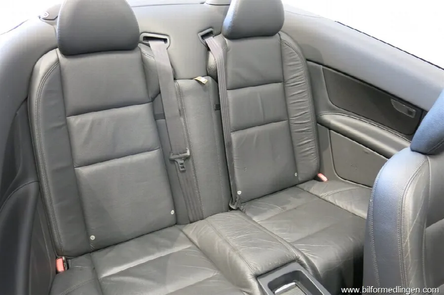Volvo C70 CC D3 150hk Aut Summum Navi Skinn, bild 9 av 12