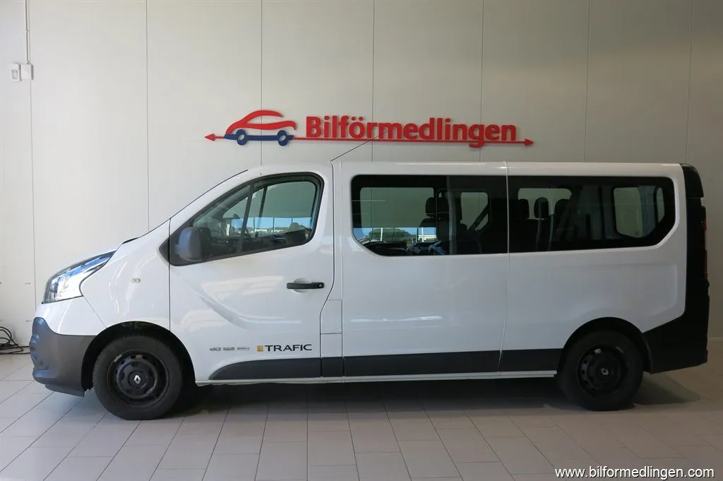 Renault Trafic 1.6 dCi Combi 125hk 9-Sits, bild 1 av 12