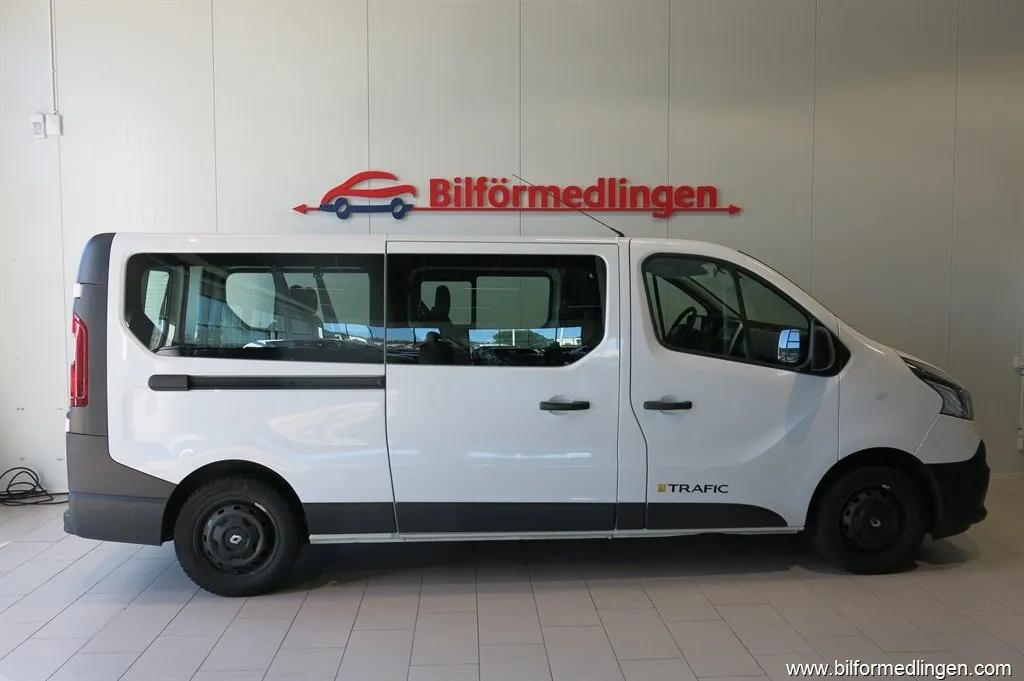 Renault Trafic 1.6 dCi Combi 125hk 9-Sits, bild 2 av 12