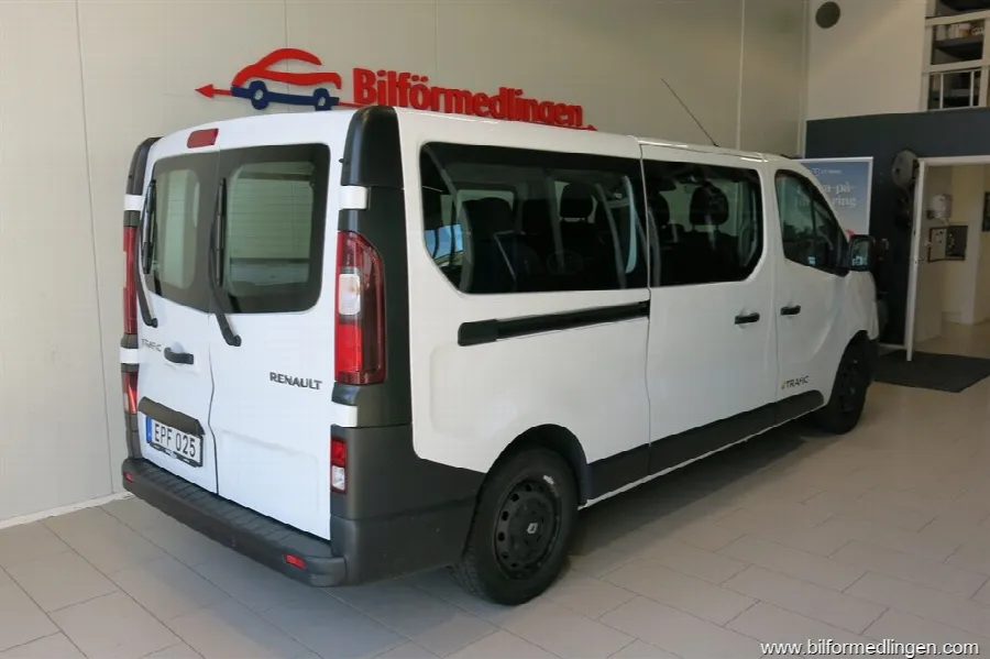 Renault Trafic 1.6 dCi Combi 125hk 9-Sits, bild 5 av 12