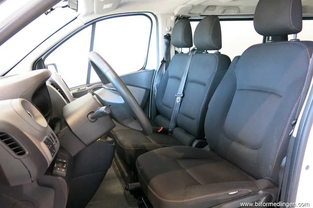 Renault Trafic 1.6 dCi Combi 125hk 9-Sits, bild 8 av 12