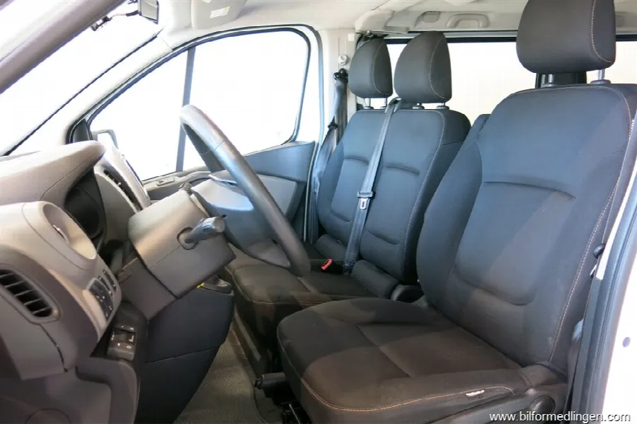 Renault Trafic 1.6 dCi Combi 125hk 9-Sits, bild 8 av 12