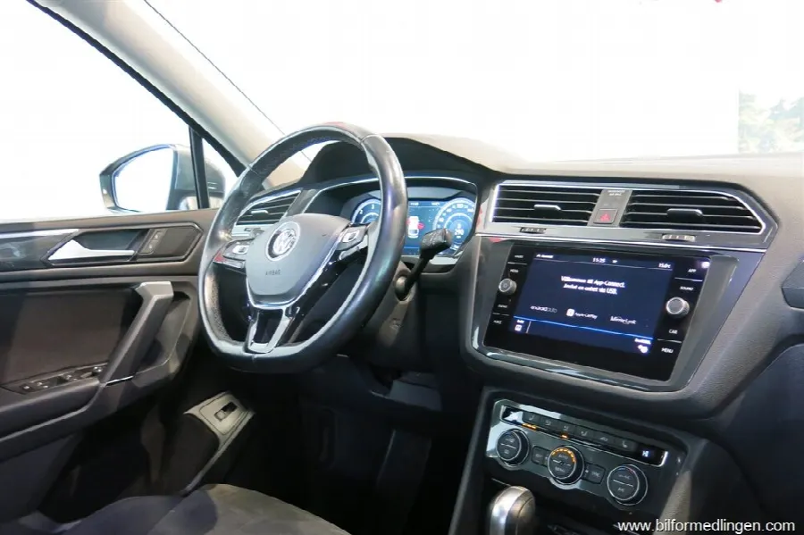 Volkswagen Tiguan Allspace 2.0 TDI 4M 190hk DSG R Line Drag V-Hjul 1 Ägare, bild 9 av 12