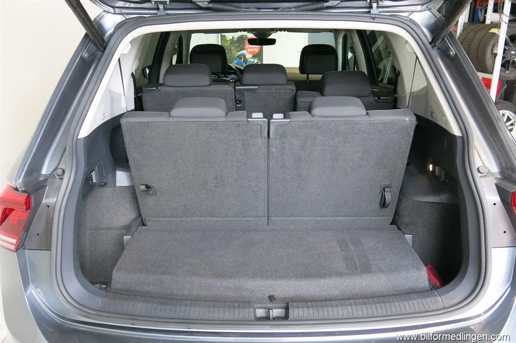 Volkswagen Tiguan Allspace 2.0 TDI 4M 190hk DSG R Line Drag V-Hjul 1 Ägare, bild 12 av 12