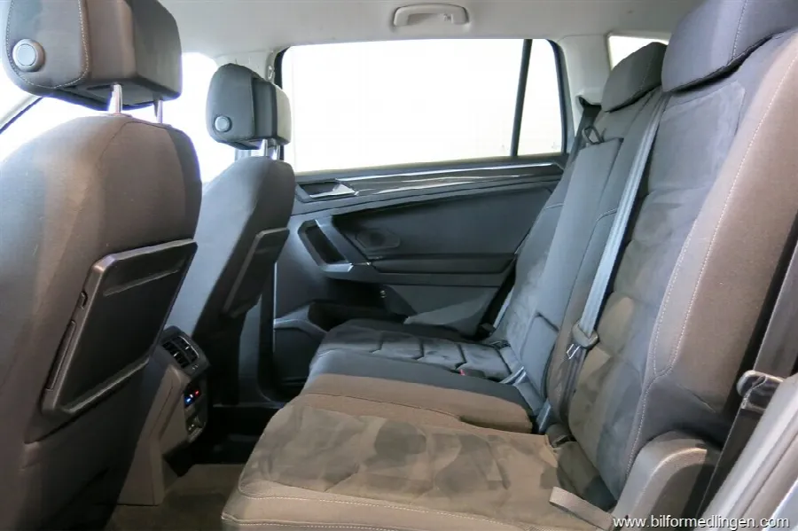 Volkswagen Tiguan Allspace 2.0 TDI 4M 190hk DSG R Line Drag V-Hjul 1 Ägare, bild 8 av 12