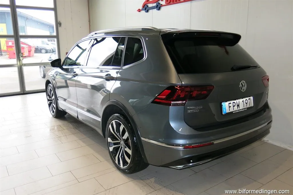 Volkswagen Tiguan Allspace 2.0 TDI 4M 190hk DSG R Line Drag V-Hjul 1 Ägare, bild 6 av 12