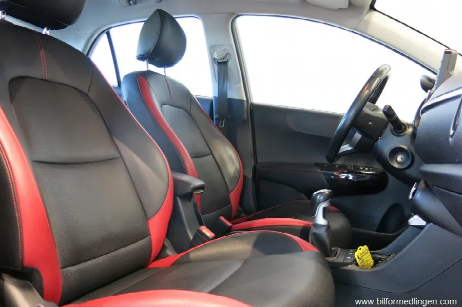 Kia Picanto 1.0 T-GDI 100hk GT Line V-Hjul AC, bild 8 av 12