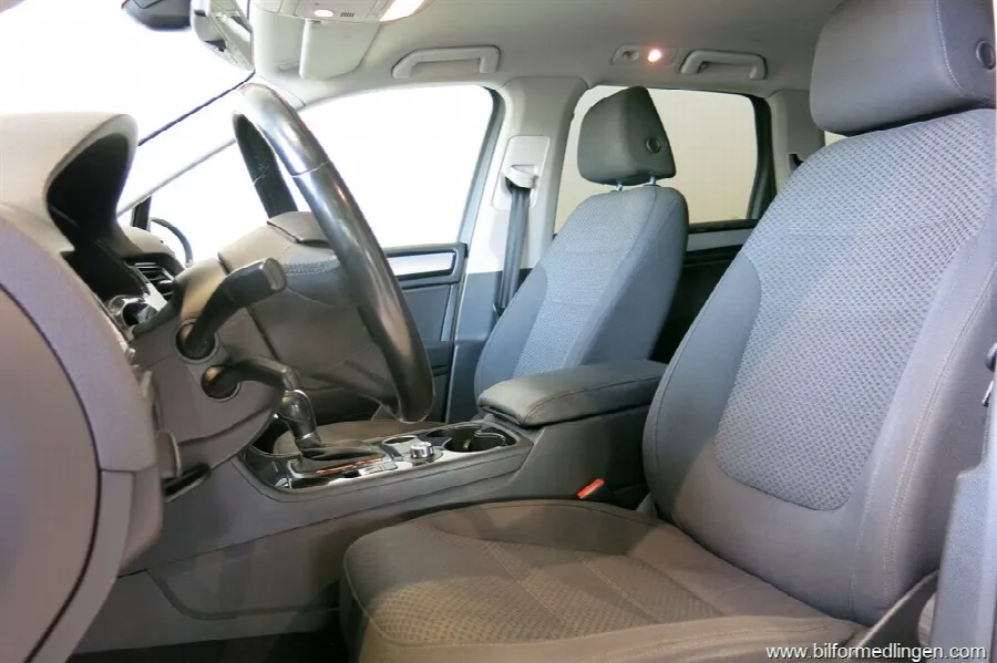 Volkswagen Touareg 3.0 V6 TDI 4M 245hk Aut. Drag V-Hjul, bild 10 av 12