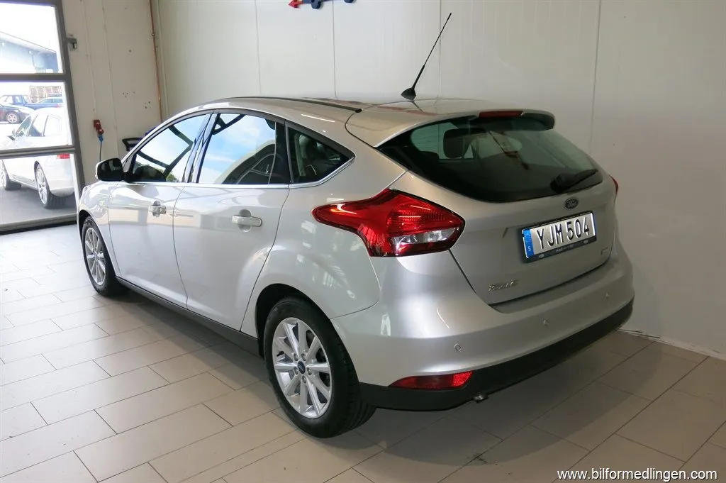 Ford Focus 1.0 100hk Titanium V-Hjul Kamremsbyte ingår!, bild 6 av 12