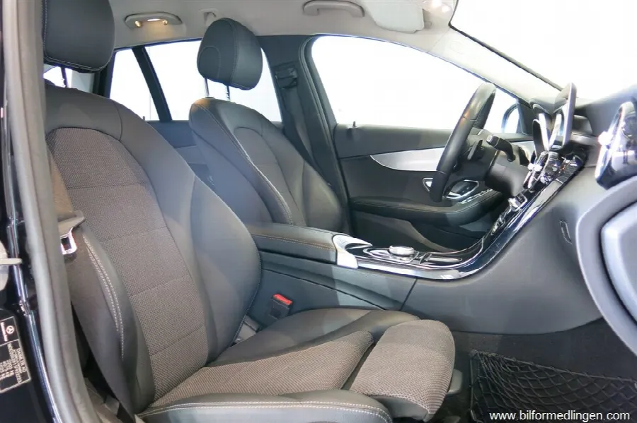 Mercedes-Benz C 200 T d 160hk Avantgarde Aut. Drag V-Hjul Navi, bild 10 av 12